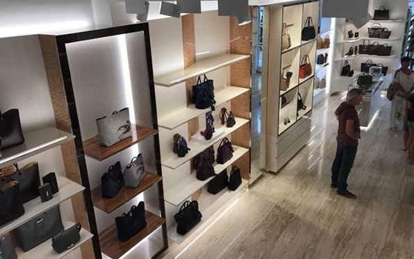 éclairage boutique Longchamp