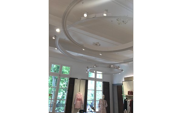 éclairage boutique Longchamp